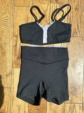 Five Dancewear Black & white Two-piece dance outfit!